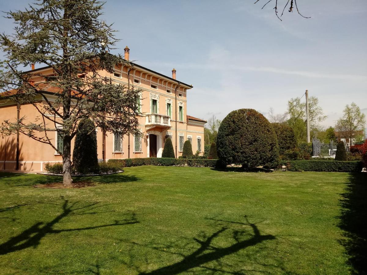 סוזארה B&B Residence Il Ciliegio , Via Villa Superiore 93 Luzzara מראה חיצוני תמונה